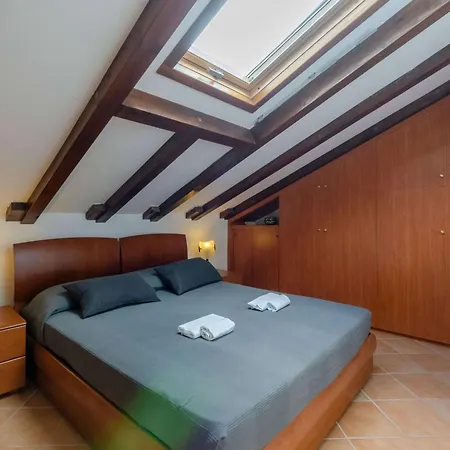 Apartman Ca Du Pescou Charmantes Dachgeschoss In By Interhome *