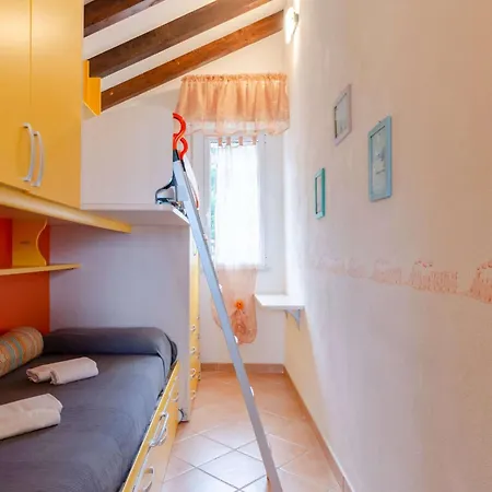 Apartman Ca Du Pescou Charmantes Dachgeschoss In By Interhome *