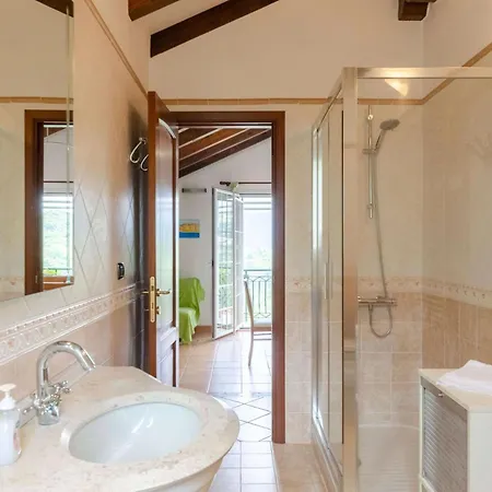 Ca Du Pescou Charmantes Dachgeschoss In By Interhome San Massimo (Liguria)